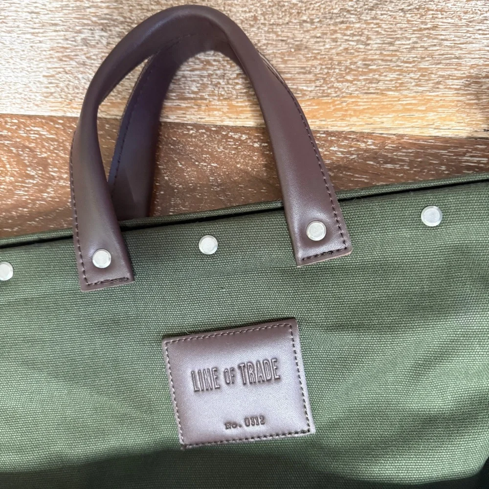 Line of Trade Canvas Weekender Bag NWOT Olive Green Unisex / Messenger Bag